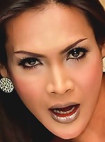 Tall slim brunette ladyboy bangs her booty