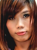 Thai tranny cums over her hairy balls