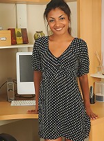 Sexy and exotic Neela peels off her office attire after a hot phonecall